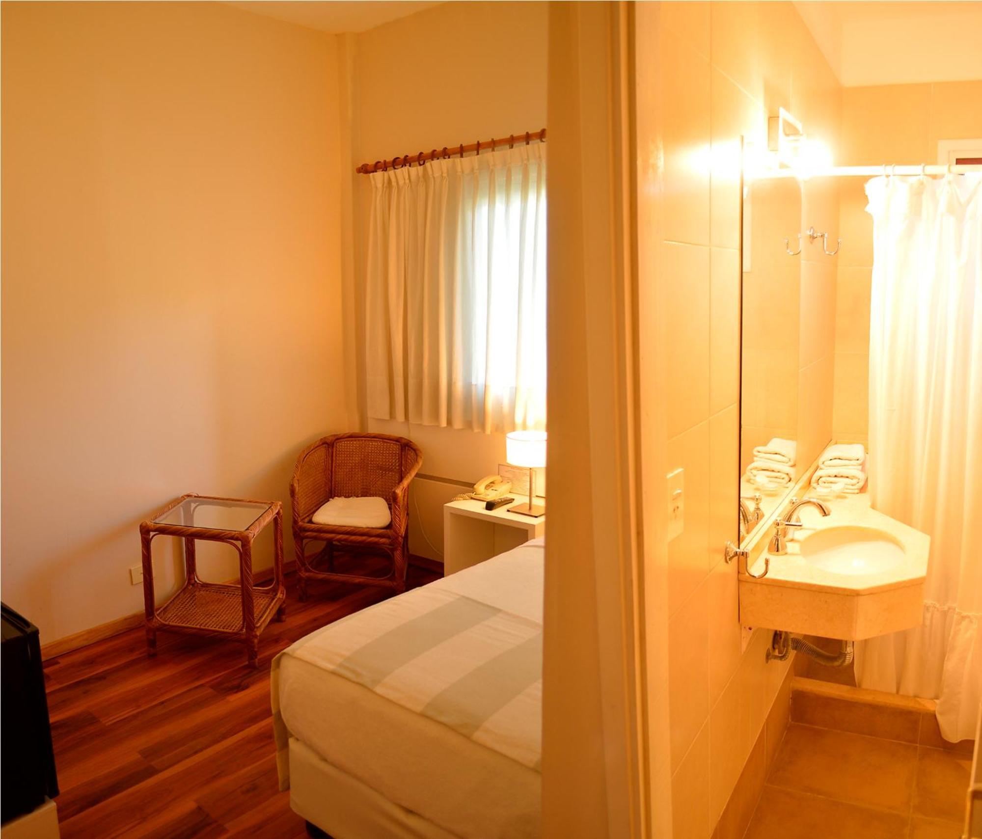 La Posada Hotel Pinamar Ruang foto